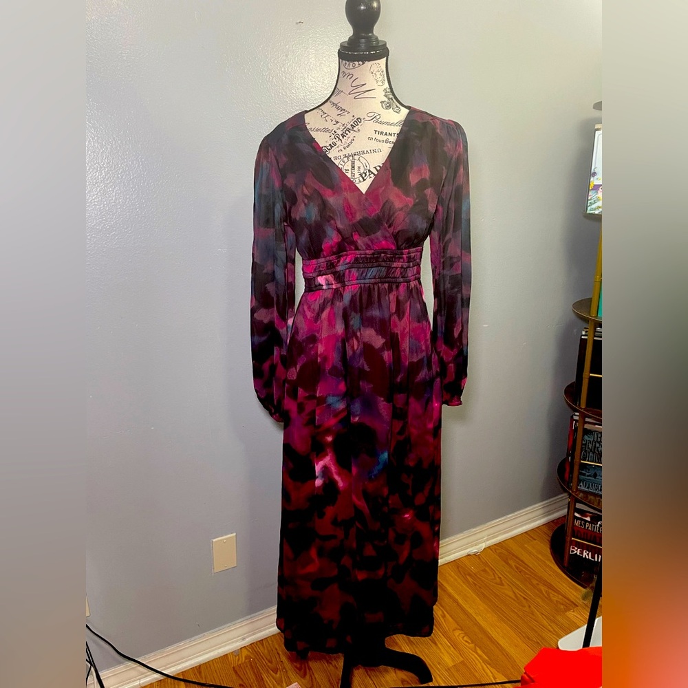 Sofia by Sofia Vergara Long Sleeve V-Neck Gown
